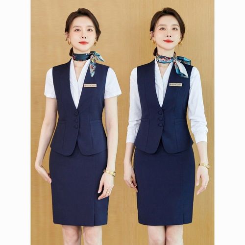 会务服务中的职业美学 西装马甲套装如何提升女性工作者的专业气质